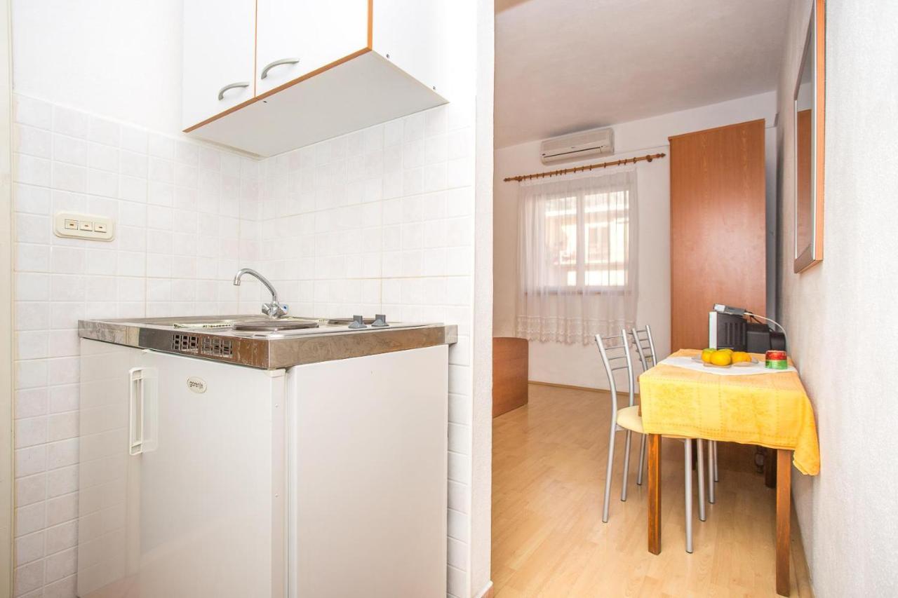 מאקרסקה Apartments Nuic 748 מראה חיצוני תמונה