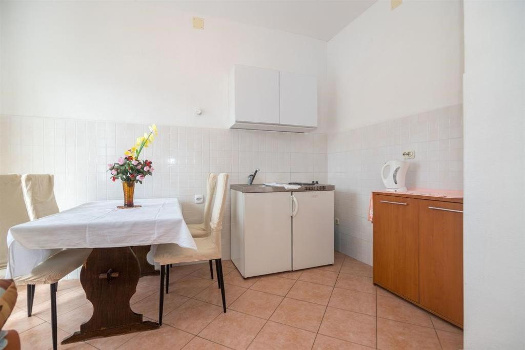 מאקרסקה Apartments Nuic 748 מראה חיצוני תמונה